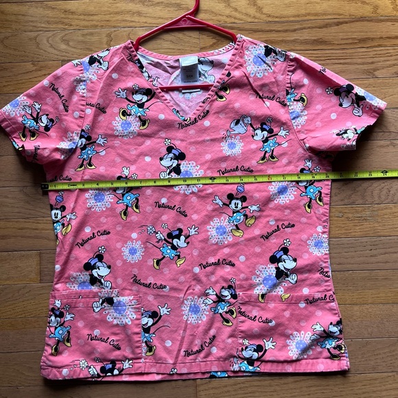 💗Scrub Top💗 - Picture 4 of 6